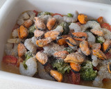 Foto del paso 4 de la receta: Menestra marinera al horno