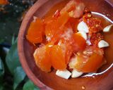 Foto langkah ke 3 dari resep Tumis Bawang Teri Pedas.