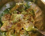 A picture of step 1 of Dhaniya lesuni kebab.