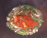 Foto langkah ke 3 dari resep Sarden asam dengan lokio dan kacang panjang.