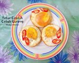 Foto langkah ke 5 dari resep Telur Ceplok Cetak Goreng.