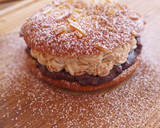 Foto del paso 14 de la receta: Coca brioche de crema de café con ganache de chocolate negro y naranja