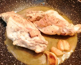 Foto del paso 4 de la receta: Muslos de conejo al vino fino (o manzanilla)