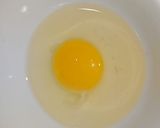 A picture of step 1 of Chicken Cheese Omelette.