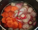 A picture of step 3 of Radish and Pork Soup.