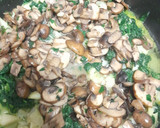 Foto del paso 4 de la receta: Hojaldre de mar y tierra