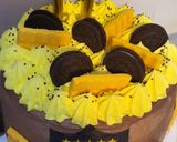 Foto del paso 4 de la receta: Torta de chocolate sin gluten temática peñarol