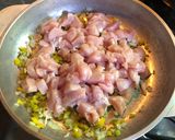 Foto del paso 2 de la receta: Pollo con salsa y verduras