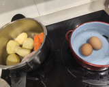Foto del paso 1 de la receta: Ensalada de papa colombiana