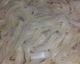 A picture of step 2 of Fettuccine with Mushrooms, Broccoli, and Chicken Strips.