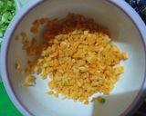 Foto langkah ke 1 dari resep Vegetable egg drop sop.