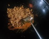 Foto langkah ke 4 dari resep Tumis oncom kemangi.