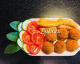 A picture of step 3 of Cheesy & Tuna Balls.