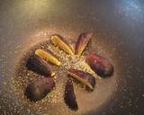 Fig Omelet recipe step 4 photo