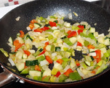 Foto del paso 2 de la receta: Bacalao con fritada de verduras