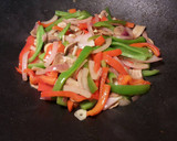 Foto del paso 6 de la receta: Salteado de verduras con fideos de arroz, al estilo asiático
