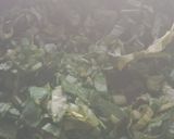 A picture of step 3 of Radish leaves curry.