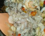Foto langkah ke 4 dari resep Spicy Baby Shrimp.