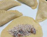 A picture of step 4 of Gujiya.