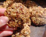 Foto del paso 1 de la receta: Cookies de avena y maní 🙌