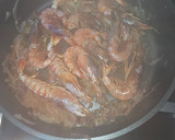 Foto del paso 1 de la receta: Tartera de arroz seco con gambas rojas