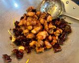 Foto langkah ke 5 dari resep Laziji (辣子鸡) Sichuan Spicy Chicken/ Ayam Goreng Sichuan.