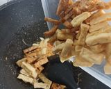 Foto langkah ke 4 dari resep Tumis Jamur Kuping Tahu Tempe.