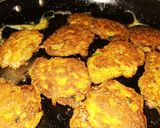 A picture of step 4 of Fish egg fry.