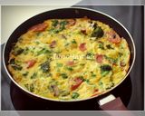 Foto langkah ke 7 dari resep Frittata Brokoli,Sosis,Jamur dan Keju - Italian Omelete.
