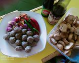 Foto langkah ke 1 dari resep Tumis jamur merang pedas.