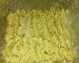 Foto langkah ke 1 dari resep Mie Goreng (Instan) Tek tek.