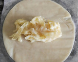 Foto del paso 2 de la receta: Empanadillas de cebolla caramelizada y queso crema