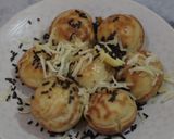 Foto langkah ke 7 dari resep Poffertjes (Traditional Dutch Mini Pancakes).
