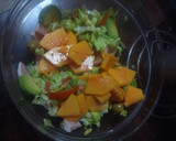 Foto del paso 3 de la receta: Ensalada de pechuga de pavo, aguacate y papaya