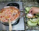 Foto del paso 6 de la receta: Chayotes rellenos al horno