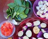 Foto langkah ke 1 dari resep Terong Ungu Tumis Rebon.
