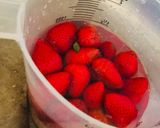 A picture of step 1 of Strawberry pudding.