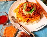A picture of step 7 of Singaporean rice.