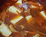 Gambar langkah 4 resipi Sundubu Jjigae (Soft Tofu Stew) Korean food.