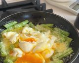 Foto del paso 3 de la receta: Habichuelas con parmesano y huevos