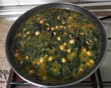 Foto del paso 5 de la receta: Espinacas con garbanzos