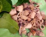 Foto langkah ke 1 dari resep Oseng Cumi Asin Pedas Manis.