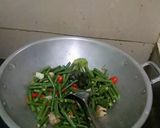 Foto langkah ke 4 dari resep Tumis taoge kacang panjang #ResepPertamaku#.