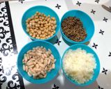 Foto del paso 2 de la receta: Hamburguesas de lentejas, garbanzos y porotos blancos. VEGANA