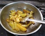 A picture of step 2 of Bombay Duck Fish Curry.