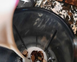 A picture of step 3 of Dates shake.