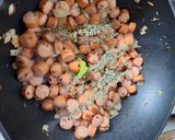 Sült, paradicsomos, virslis, penne recept fázis 3 fotója