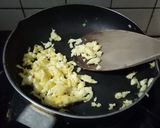 Foto langkah ke 3 dari resep Roti Bakar Telur Orak Arik.