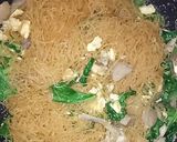 Foto langkah ke 7 dari resep Bihun Jagung Goreng Spesial.