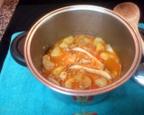 Foto del paso 1 de la receta: Guisado de sepia con patatas y garbanzos